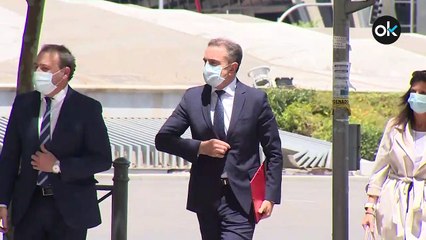 Franco revela a alcaldes del PSOE un plan para forzar la imputación de Ayuso y que Cs rompa con ella