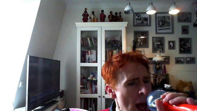 Wiwi égratigne she's my machine