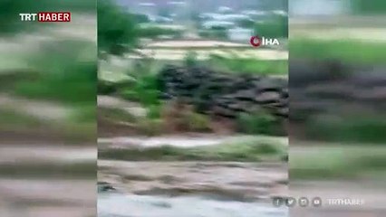 Bingöl'deki sel felaketi: 10 ev ile 30'a yakın ahır zarar gördü