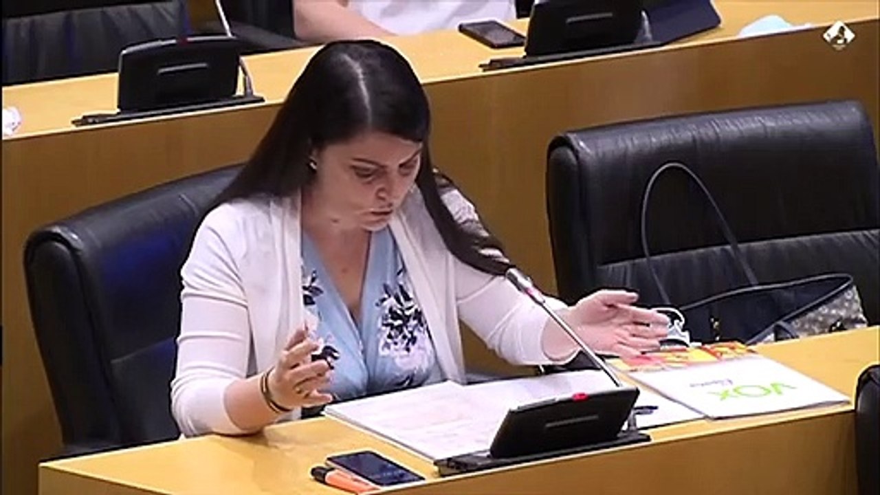Macarena Olona 'revienta' a Irene Montero: "Su discurso esconde obsesiones ideológicas y patológicas"