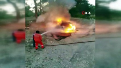 Hareket halindeki otomobil alev alev yandı