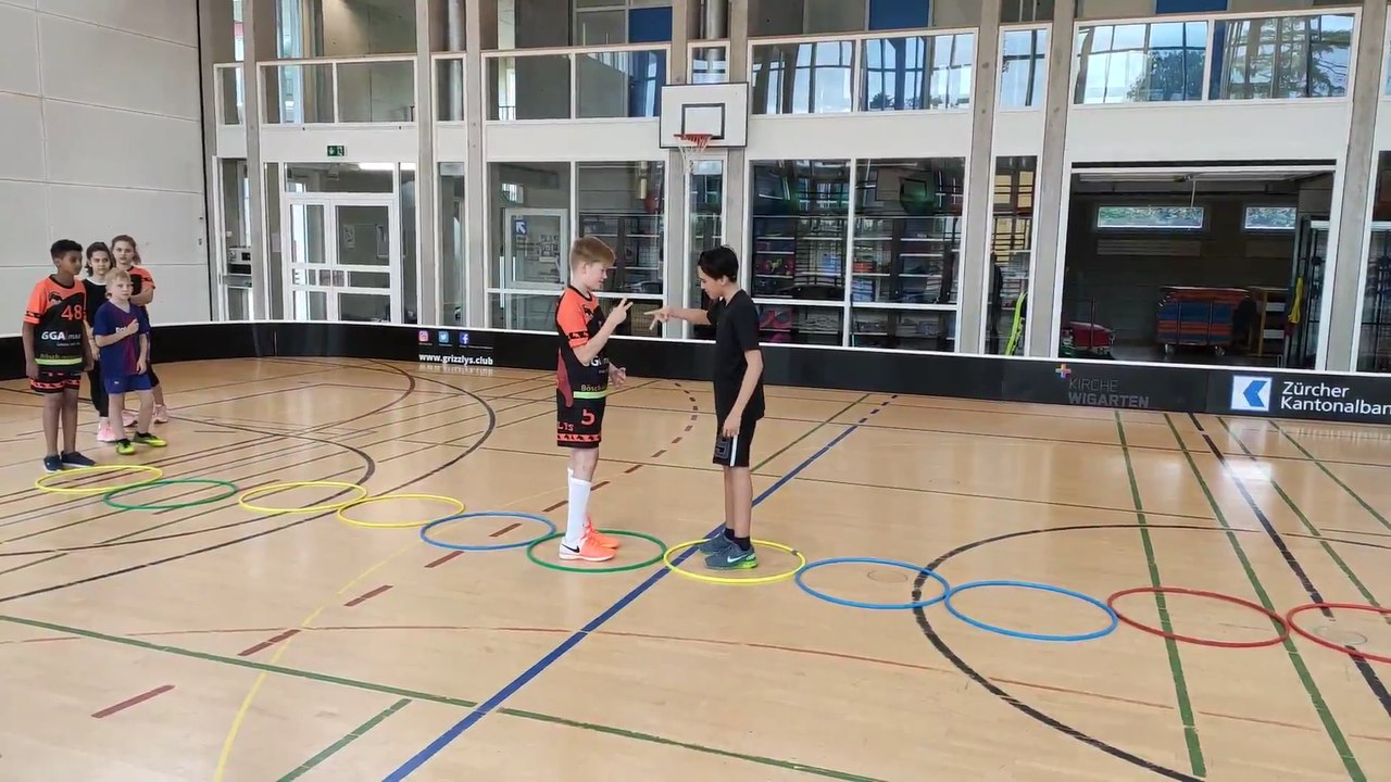 Schere-Stein-Papier-Hüpfen (Warmup-Clip)