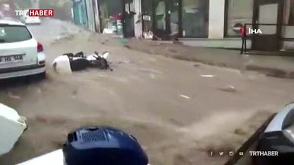 Bursa'da sağanak sele dönüştü