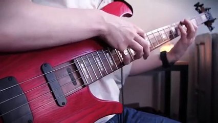 Reprise de « Mad World » à la basse