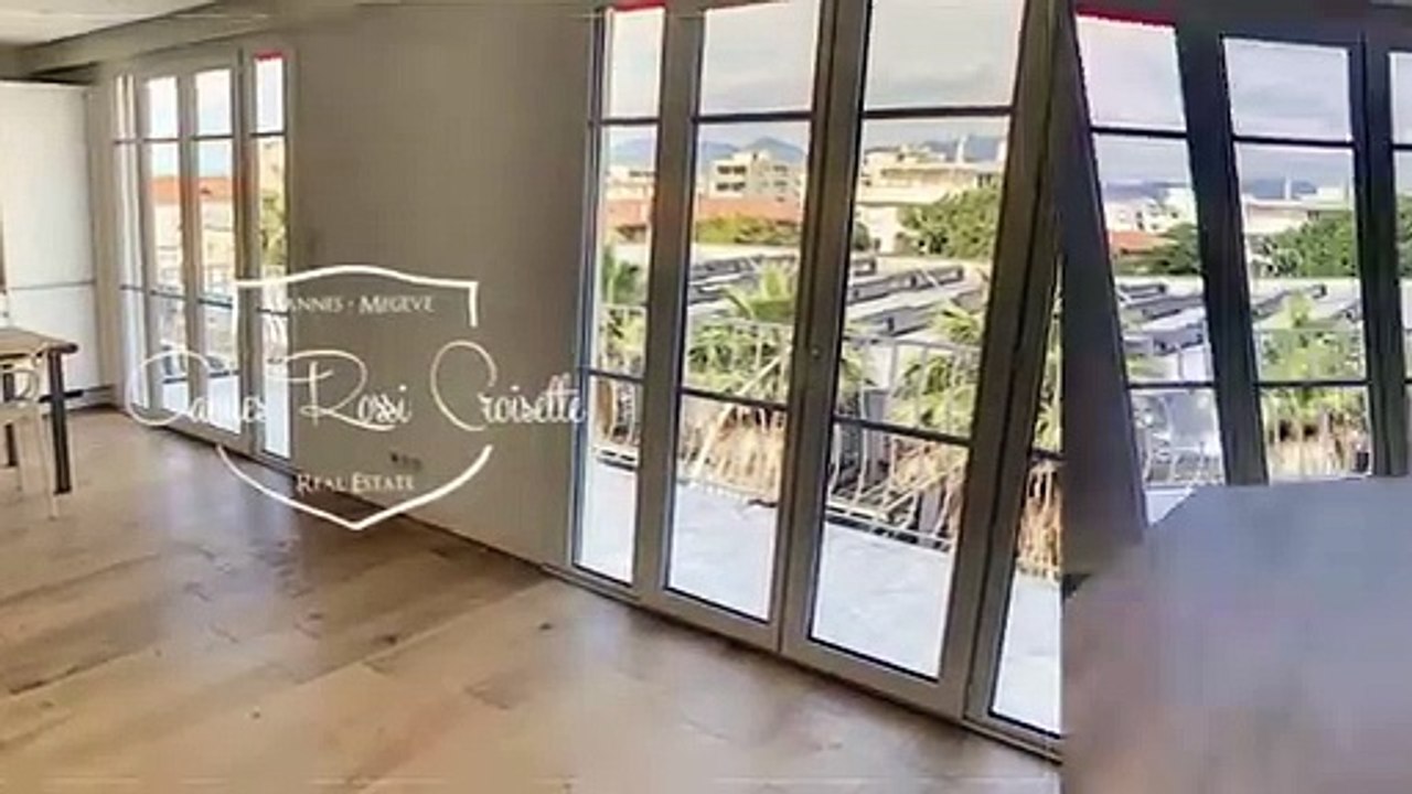 MAGNIFIQUE 3 PIÈCES REFAIT À NEUF TOIT TERRASSE BASSE CALIFO