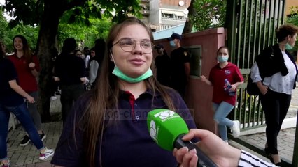 Maturantët në provimin e fundit/ U bë testimi për lëndët me zgjedhje