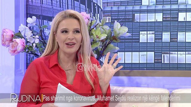U sherua nga koronavirusi, kengetari falenderon bluzat e bardha me nje kenge