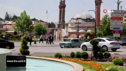 Vali Ayhan programlarına bu araçla gitti, görenler şaşırdı