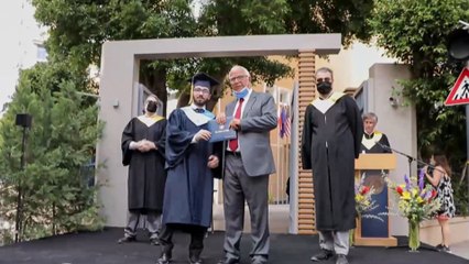 بيروت.. مدرسة تفاجئ طلابها بحفل تخرج فريد من نوعه