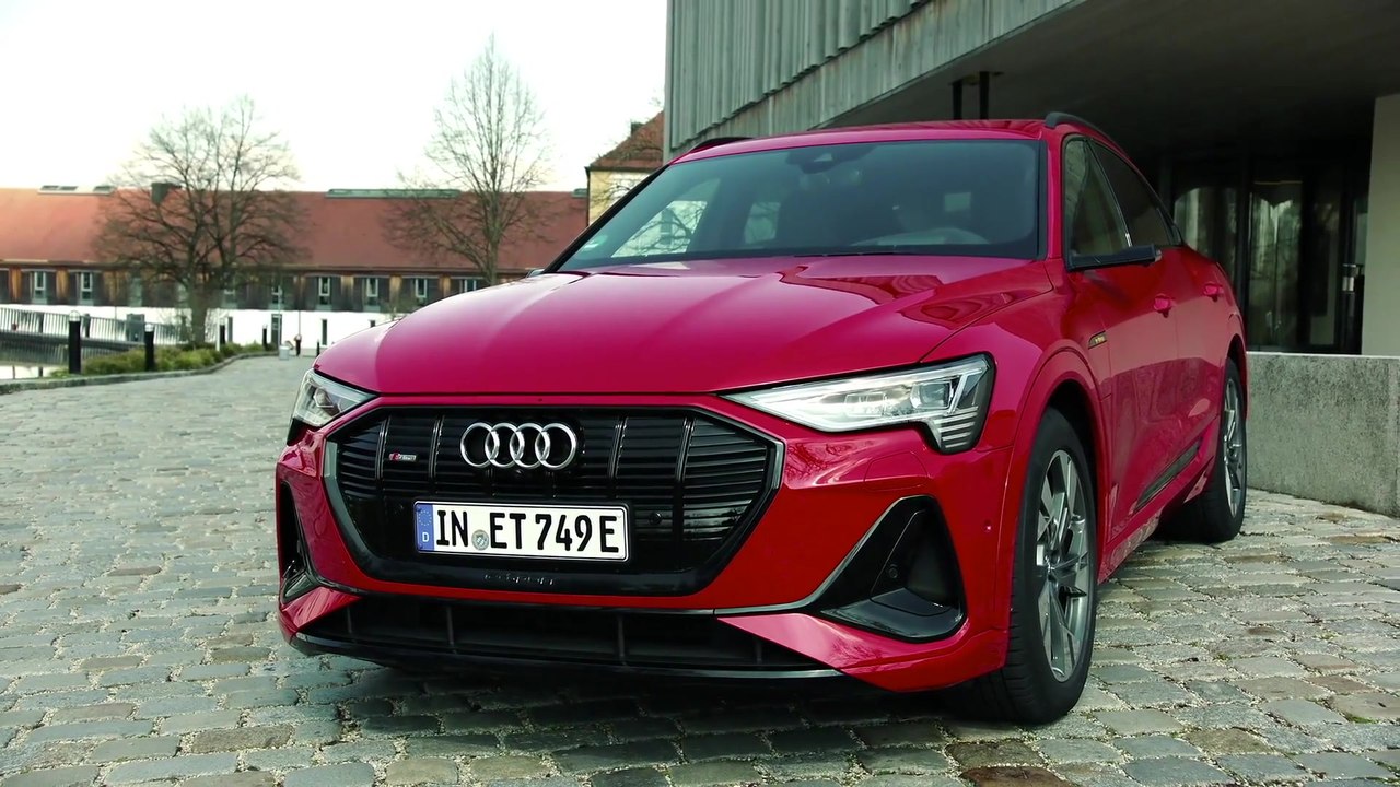 Audi e-tron Sportback جاذبة للأنظار - الخارج والداخل