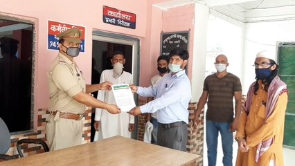 पीस पार्टी कार्यकर्ताओं ने news18 एंकर पर की कार्रवाई की मांग