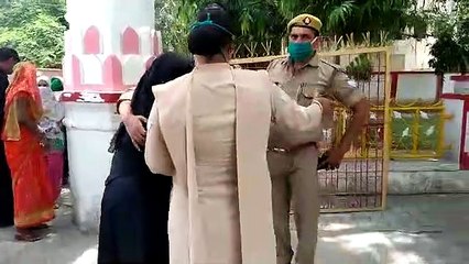 एसएसपी दफ्तर पर महिला ने मिट्टी का तेल डालकर खुद को जलाने का किया प्रयास