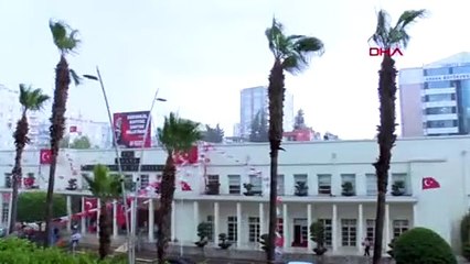 Adana'yı sağanak vurdu! Otoyol göle döndü