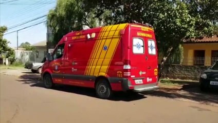 Tải video: Mulher fica ferida após acidente entre carro em moto no Bairro Neva