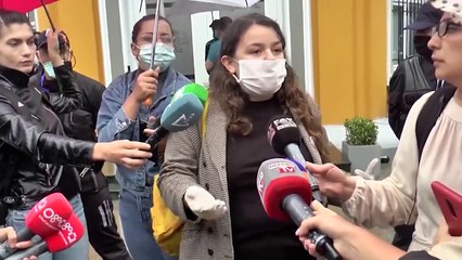 NJË GRUP STUDENTËSH PROTESTË 'ANULONI TARIFËN'