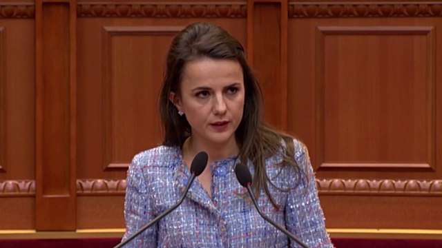 RUDINA HAJDARI ATO QË THONIN JAM NË KUVEND PËR TA MBROJTUR, E MORËN PËRGJIGJEN