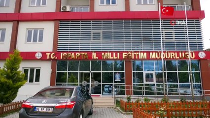 Isparta İl Milli Eğitim Müdürü Yılmaz, LGS’ye girecek öğrencileri telefonla aradı
