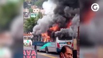Criminosos ateiam fogo em ônibus na Rodovia Serafim Derenzi, em Vitória