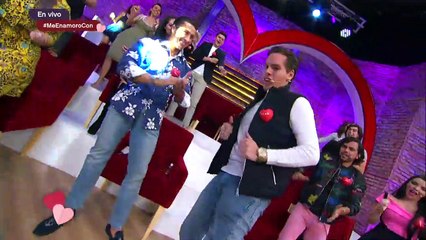 ¡El Pollo le roba flechada a Alan! | Enamorándonos