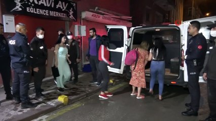 Korona virüsü hiçe sayıp meyhanede müzikli eğlence düzenlediler: 25 kişiye 78 bin lira ceza