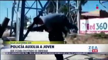 Policía auxilia a joven que estaba en estado de ebriedad