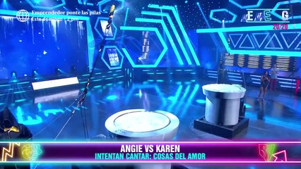 Angie Arizaga sorprendió al cantar a capella junto a Karen Dejo