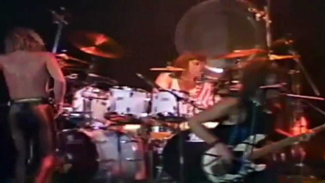 3Giuffria - Turn Me On (LIVE 85 JAPON)