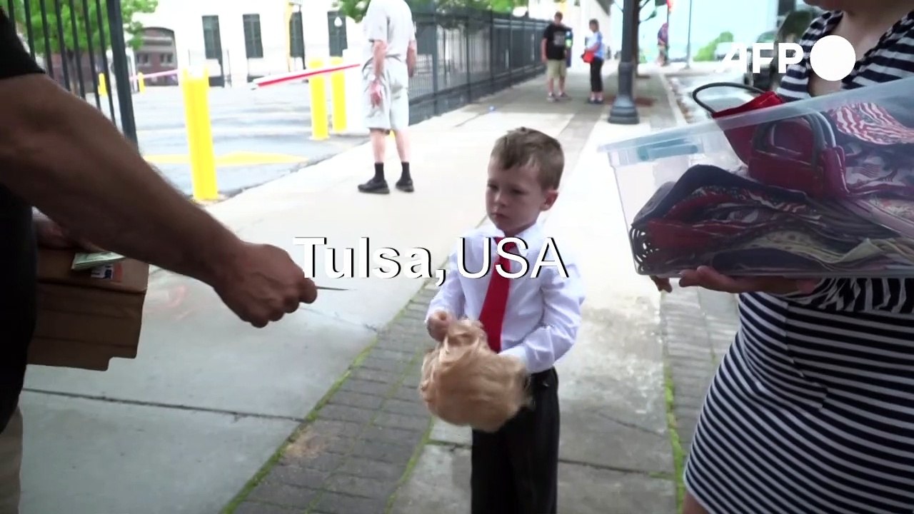 "Mini-Trump" verkauft Anti-Corona-Masken in Tulsa