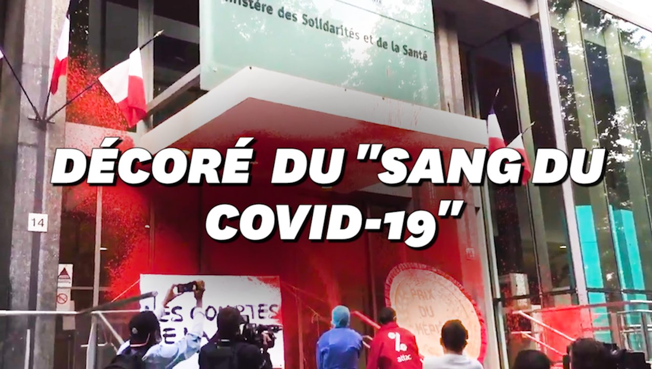 Attac et Inter-Urgences remettent le "prix du Mépris" au ministère de la Santé et le recouvrent de sang