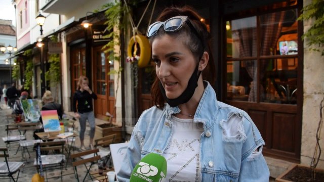 Piktorët e pazarit të ri/ Në Korçë, të gjithë mund të bëhen piktorë!