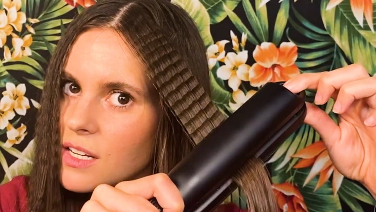 Automatic rotating hair crimper gives you texture in seconds