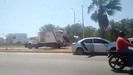 Video herunterladen: Se enfrentan a balazos grupos armados en la salida a Imala, en Culiacán