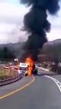 WARNING VERY SENSITIVE Western CAPE - A man throws himself in a truck with fire after seeing that his wife died in a car accident.