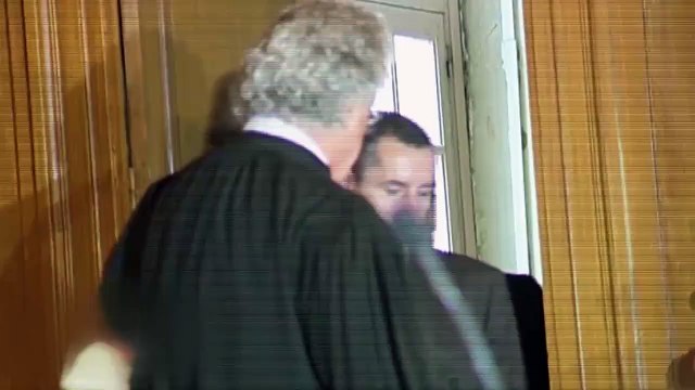 Faites entrer l'accusé