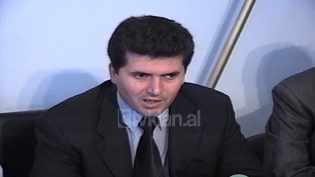 Mediu per anulimin e vizites se Berishes ne Kosove - (17 Qershor 2000)
