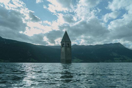 Seriemente: 'Curón', la serie italiana de terror que arrasa en Netflix