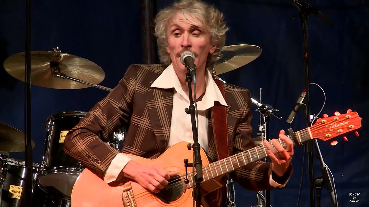 Giovanni Battaglino interprète " À l'ombre des maris " en italien      5' 55"