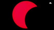 [영상] 달이 태양 절반 '꿀꺽'...이 시각 부분 일식 모습 / YTN
