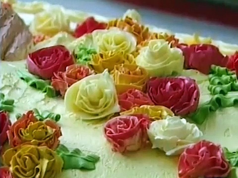 Un gateau géant en forme.. de LENIN taille réelle !