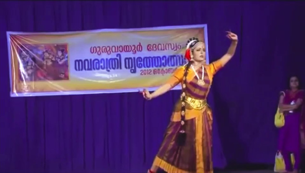 Sri Amma Bhagavan Sharanam - Vasudevasutam devam