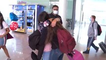 Día de reencuentros en los aeropuertos españoles
