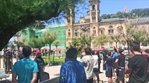 Incidentes en el paseo de los dirigentes de VOX por San Sebastián