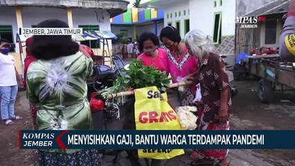 Bripka Totok Bagikan Sayur dan Lauk Gratis ke Warga