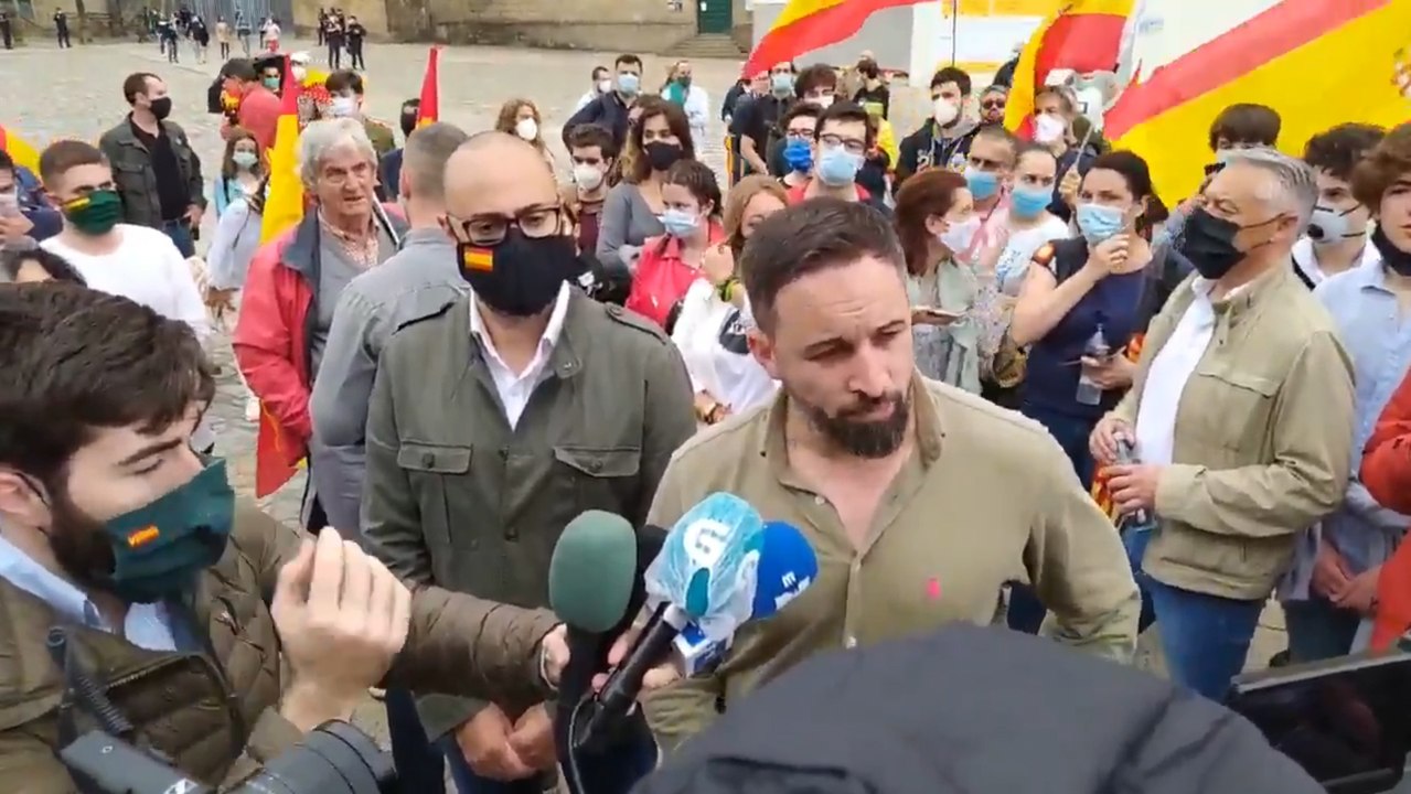 La ultraderecha pide a Feijóo que "aclare" la posición del PP sobre la gestión del virus