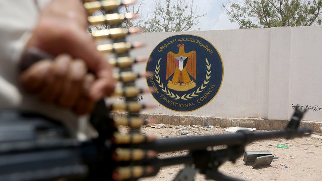 ما وراء الخبر - ما مدى مسؤولية الحكومة اليمنية عن وقوع سقطرى في يد المجلس الانتقالي؟