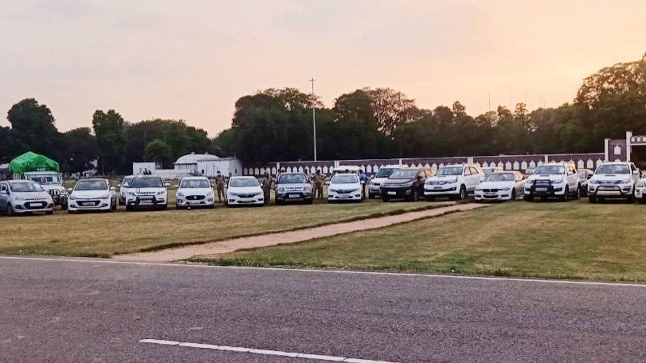 Lucknow police arrests car thieves, 50 luxury cars recovered
