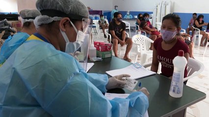 البرازيل ترسل فرقاً طبية إلى بلدة أمازونية نائية لمكافحة كورونا