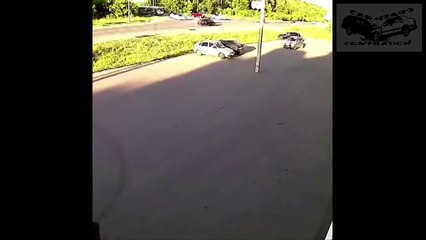 CAR CRASH COMPILATION 2020 - 3 ( 720 X 720 )