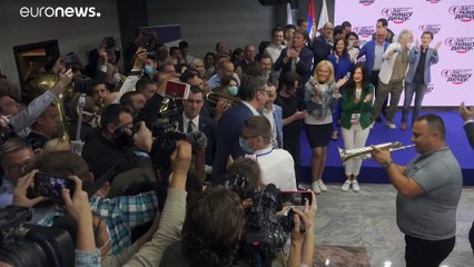 Aleksandar Vučić reforça poder na Sérvia
