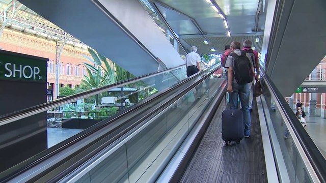 Aeropuertos y estaciones de tren vuelven a la normalidad después de la alarma